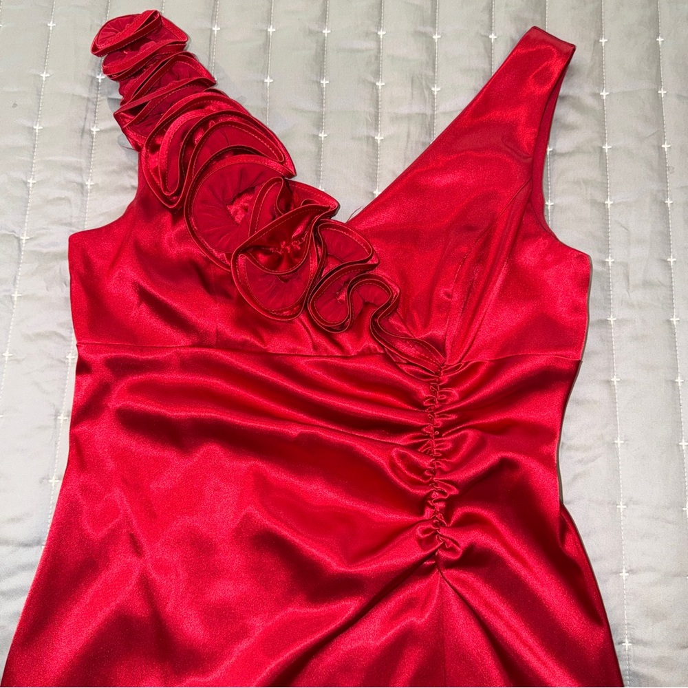 Betsy & Adam Red One-Shoulder Ruffle Satin Dress